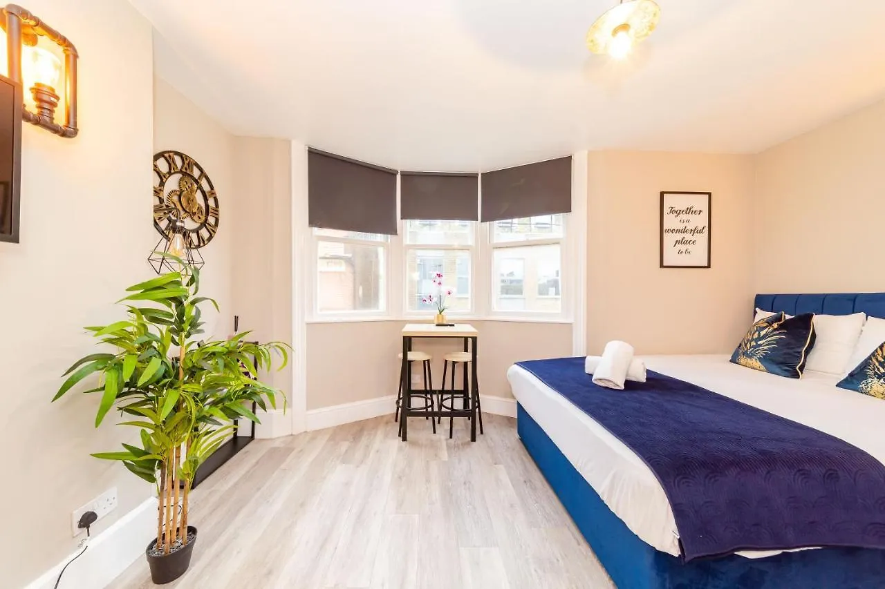 Flash Sale Super Central Studio I Next To Brighton Seafront I King Size Bed I Ms19 0*,  United Kingdom