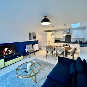  Apartment Olea Tree House United Kingdom